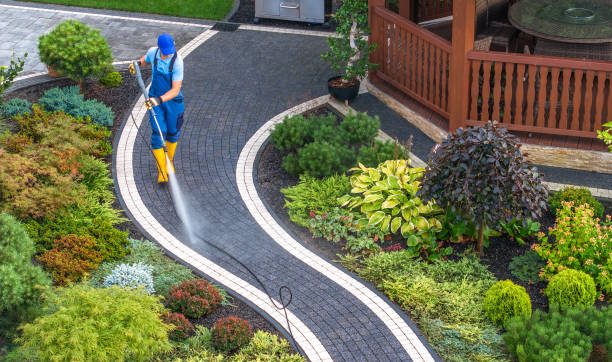 Pressure Washing Contractors in Newburg, WI